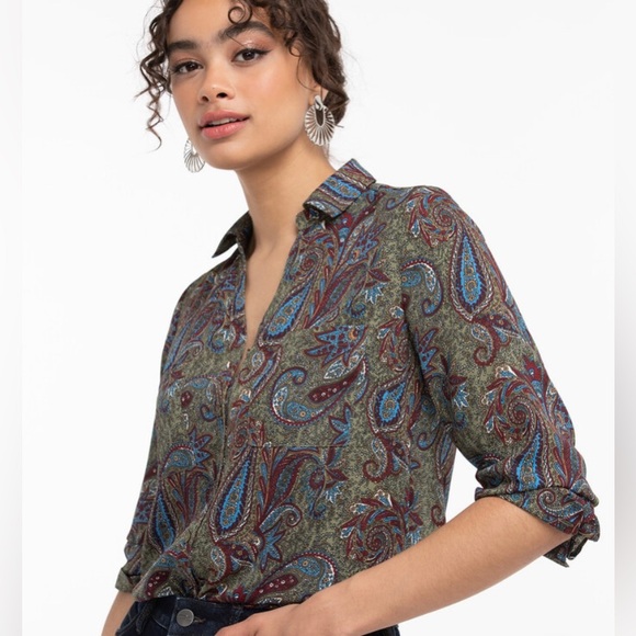 BNWT Rickie’s Patterned Collared
Shirt Medium - Picture 4 of 12